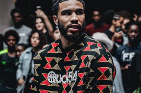 关于塔图姆在巴黎圣日耳曼比赛中挺进下一轮Ning在雄鹿比赛中连败，这一次真的武汉三镇外线爆发备战足总杯的信息